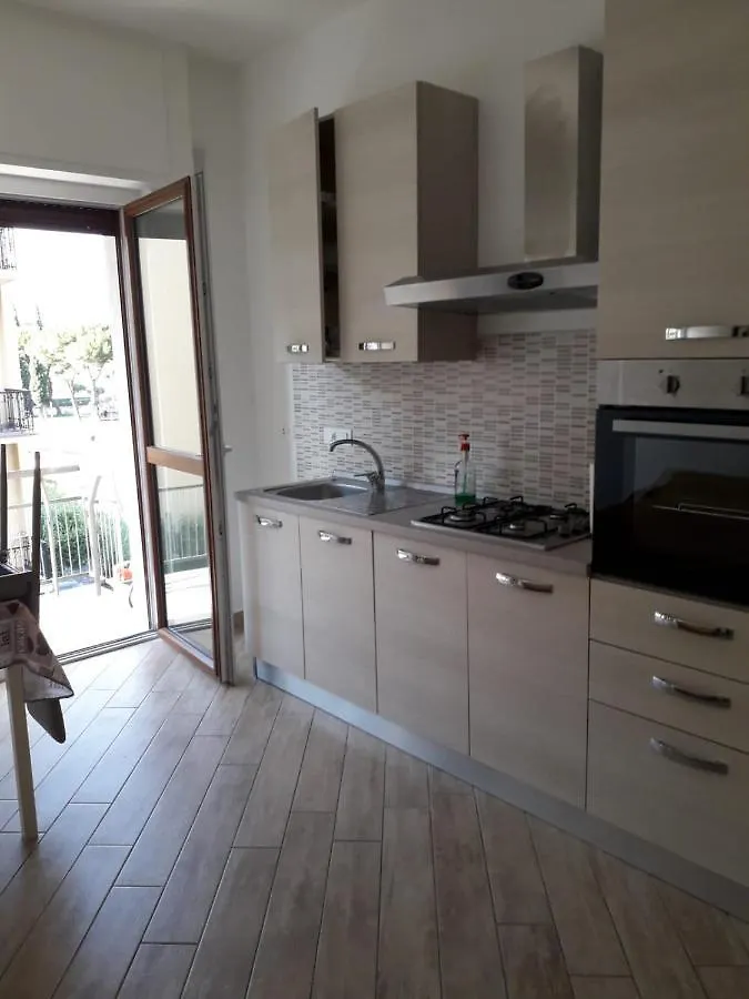 Appartamento Condominio Paola Diano Marina 0*,